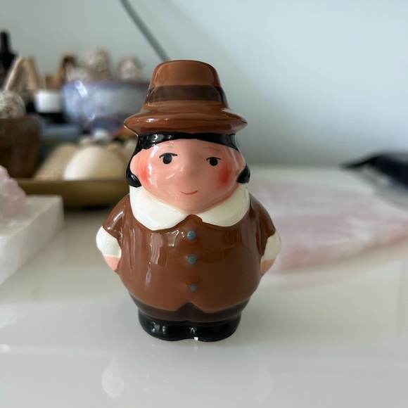 Publix Other - Publix Pilgrim Lilgrim 2015 edition Boy Male Only Porcelain Salt Pepper Shaker